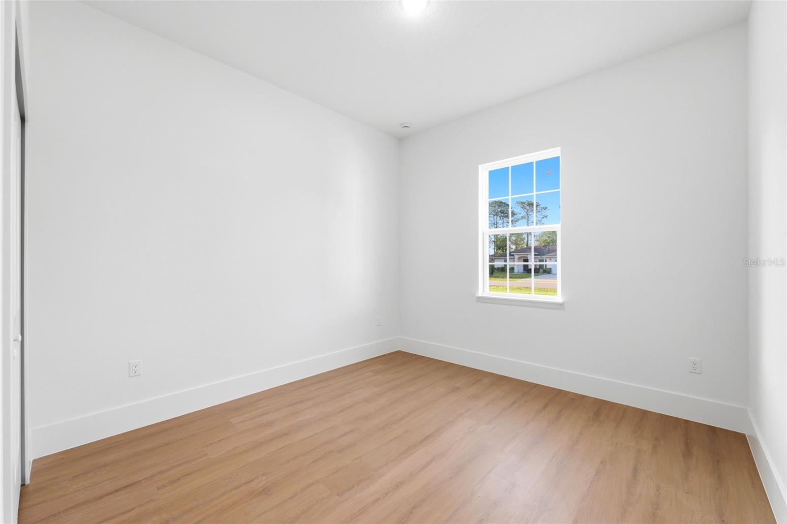 Image 32 of 36 For 559 Heronsbill Lane