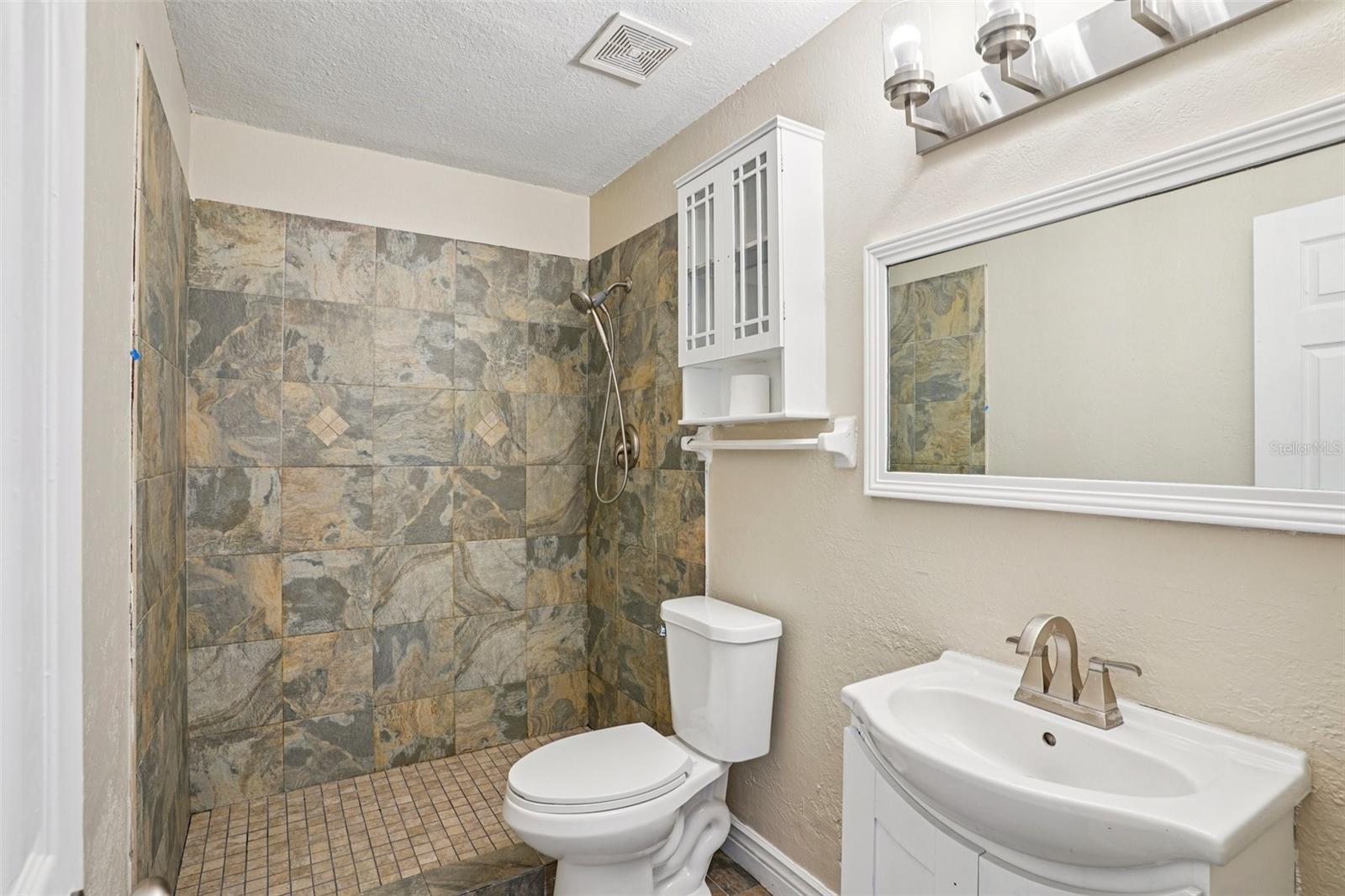 Image 15 of 34 For 119 Georgetown Drive D