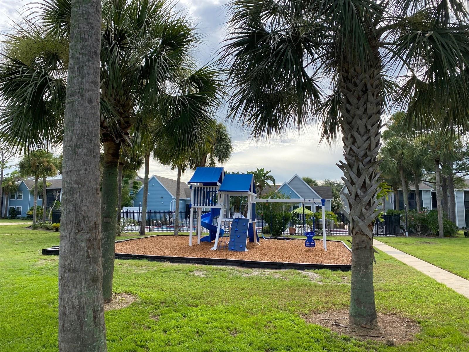 Image 17 of 21 For 3772 Idlebrook Circle 108