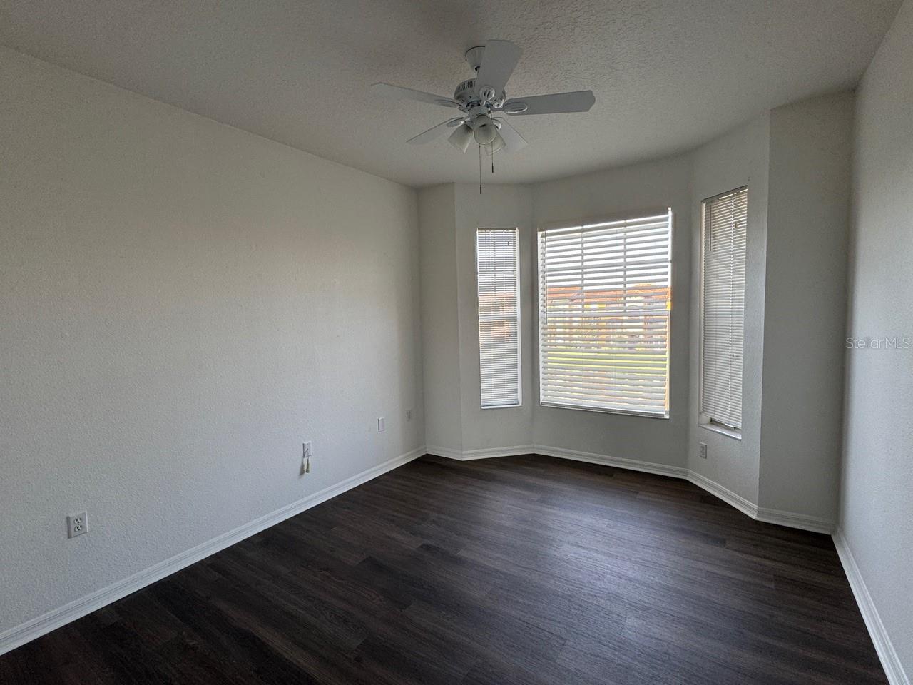 Image 11 of 18 For 5536 Metrowest Boulevard 8-311