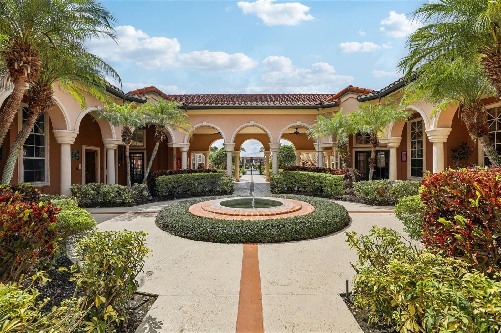 Image 2 of 18 For 5536 Metrowest Boulevard 8-311