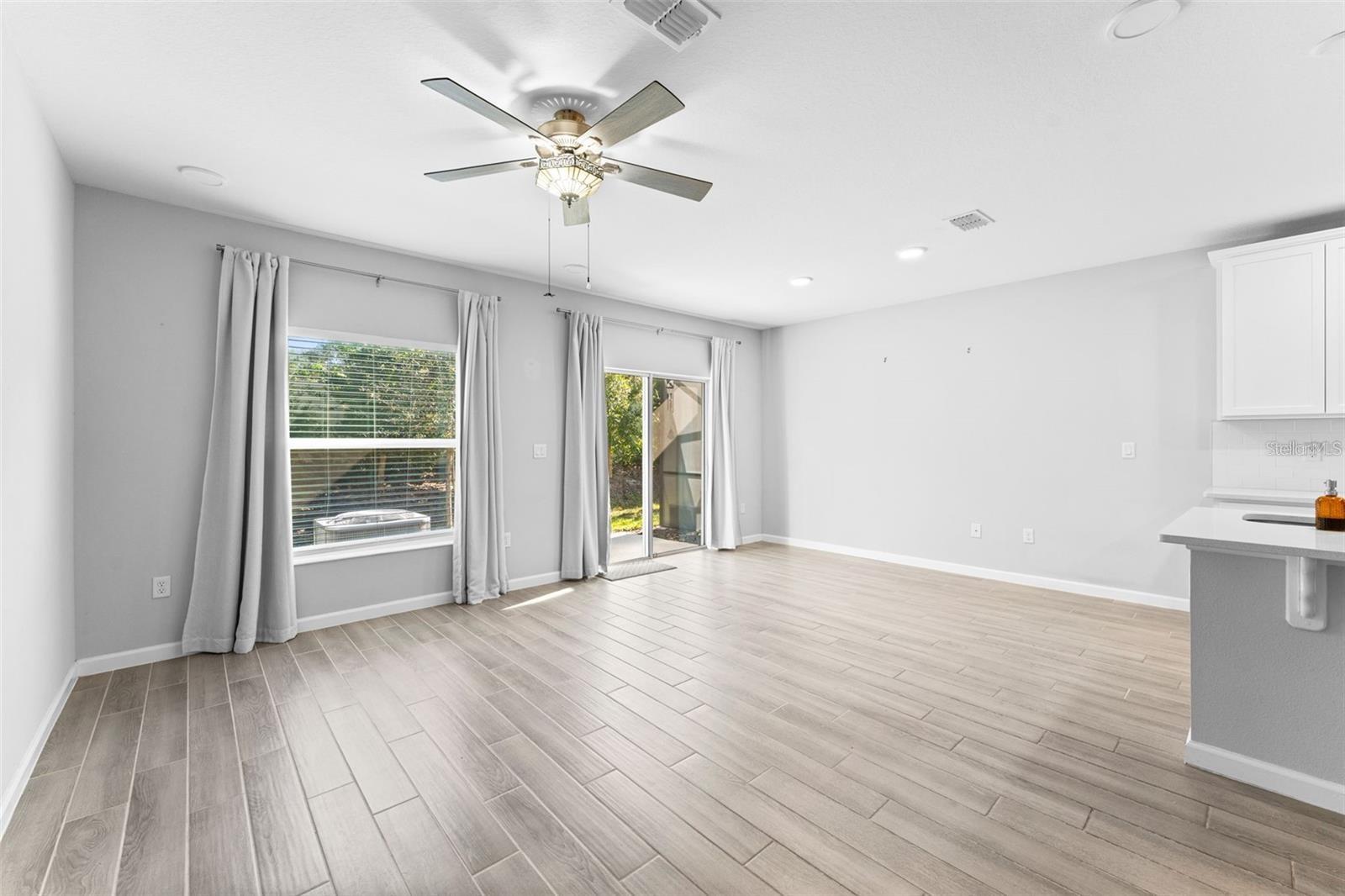 Image 11 of 27 For 3137 Riverboat Way