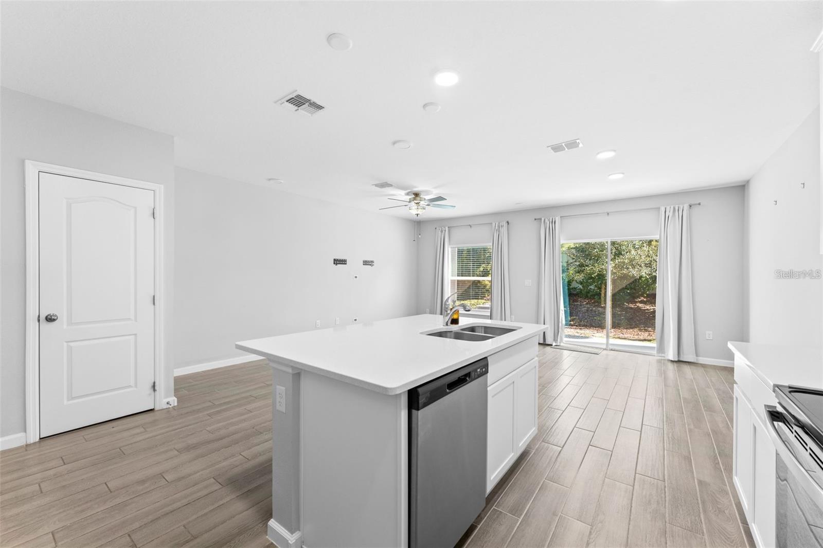 Image 7 of 27 For 3137 Riverboat Way