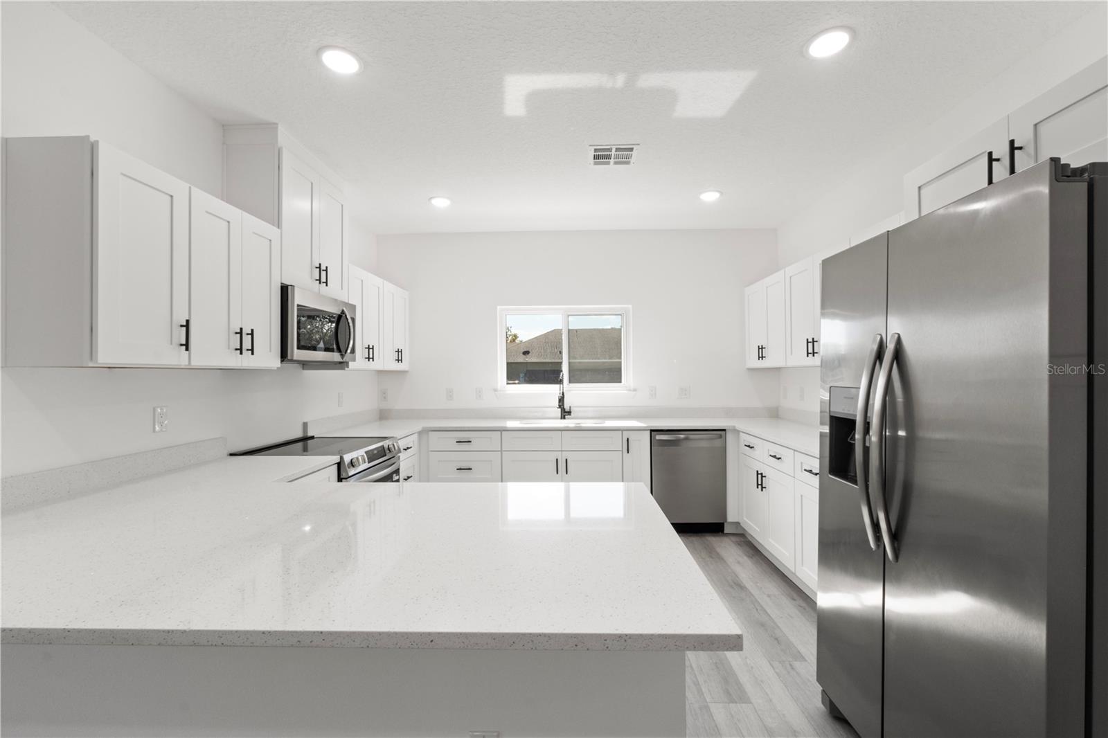 Image 7 of 30 For 820 Desoto Street