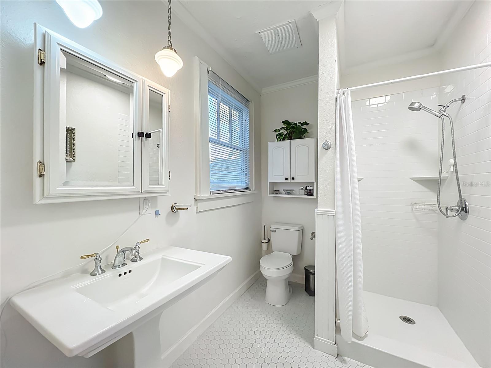 Image 13 of 25 For 1209 Clouser Avenue