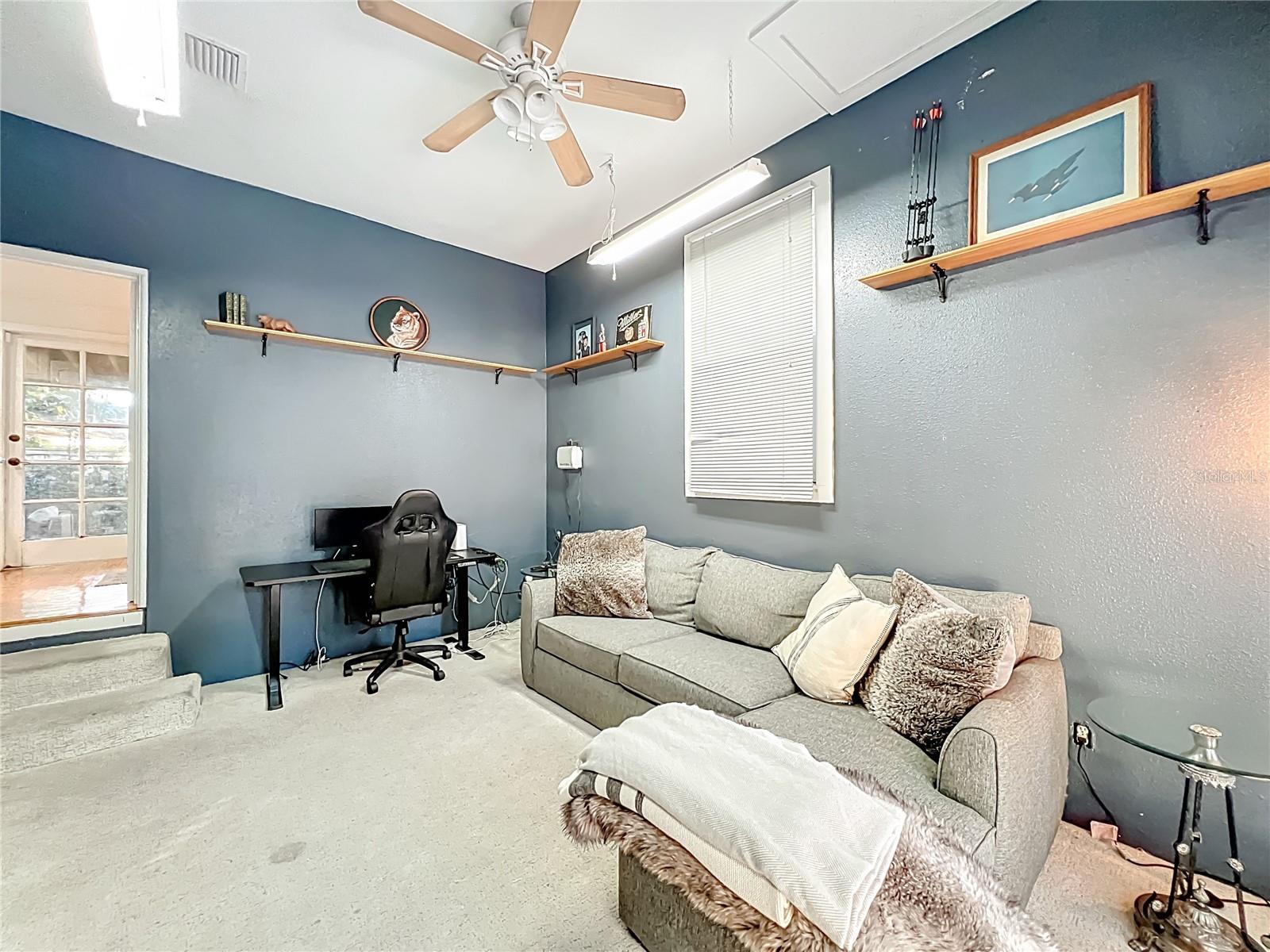 Image 18 of 25 For 1209 Clouser Avenue