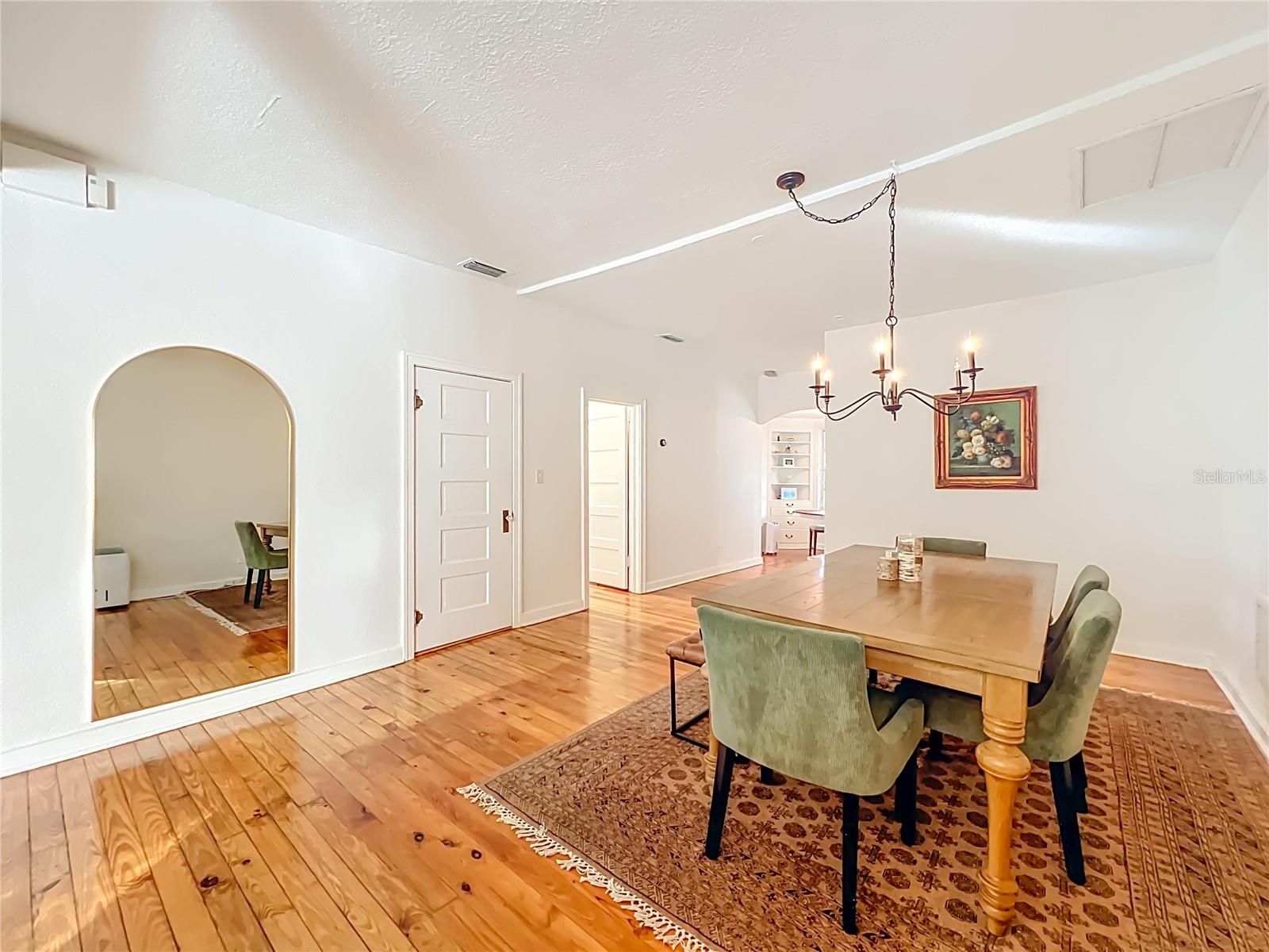 Image 6 of 25 For 1209 Clouser Avenue