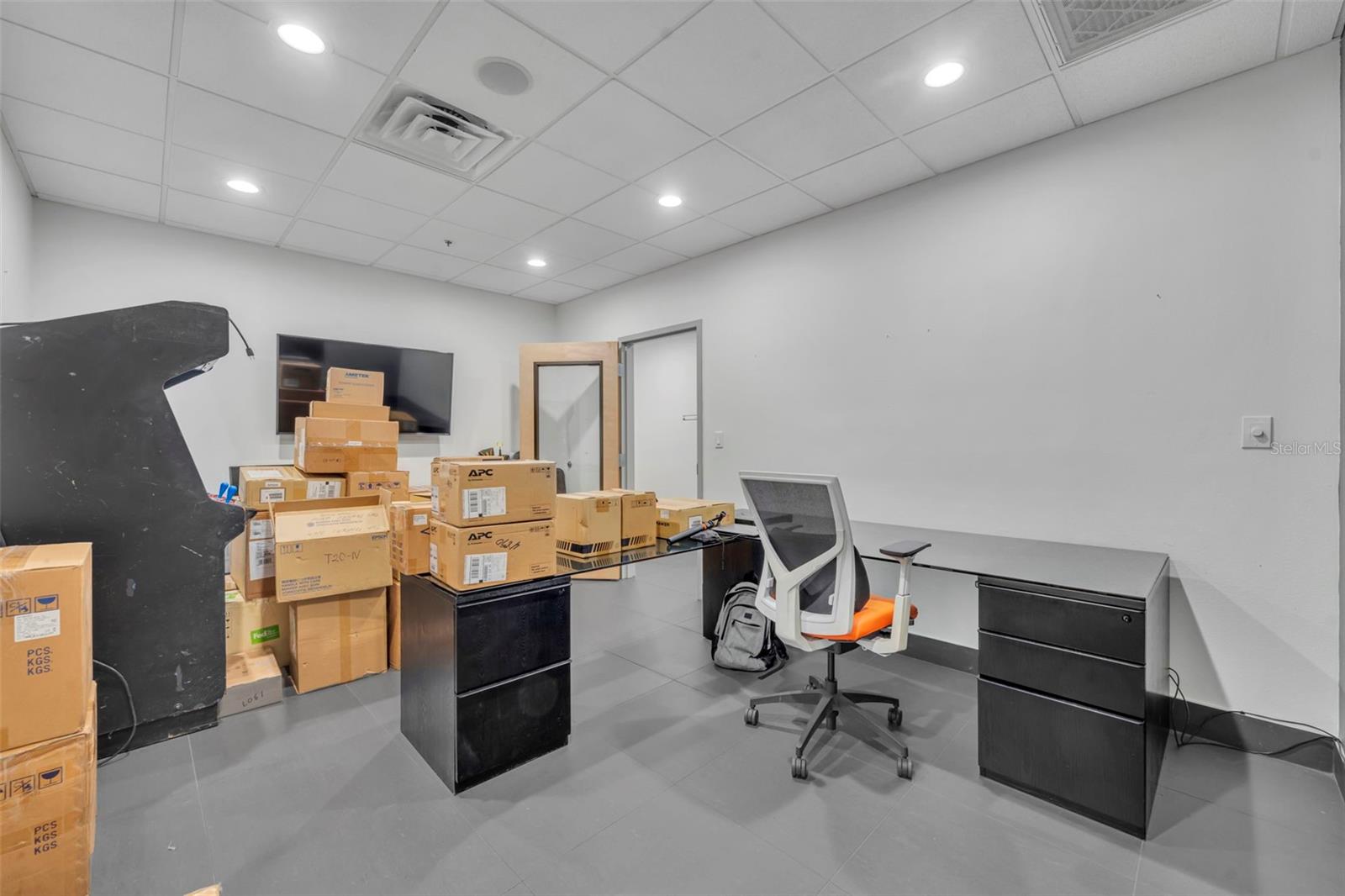 Image 10 of 77 For 265 Hunt Park Cove