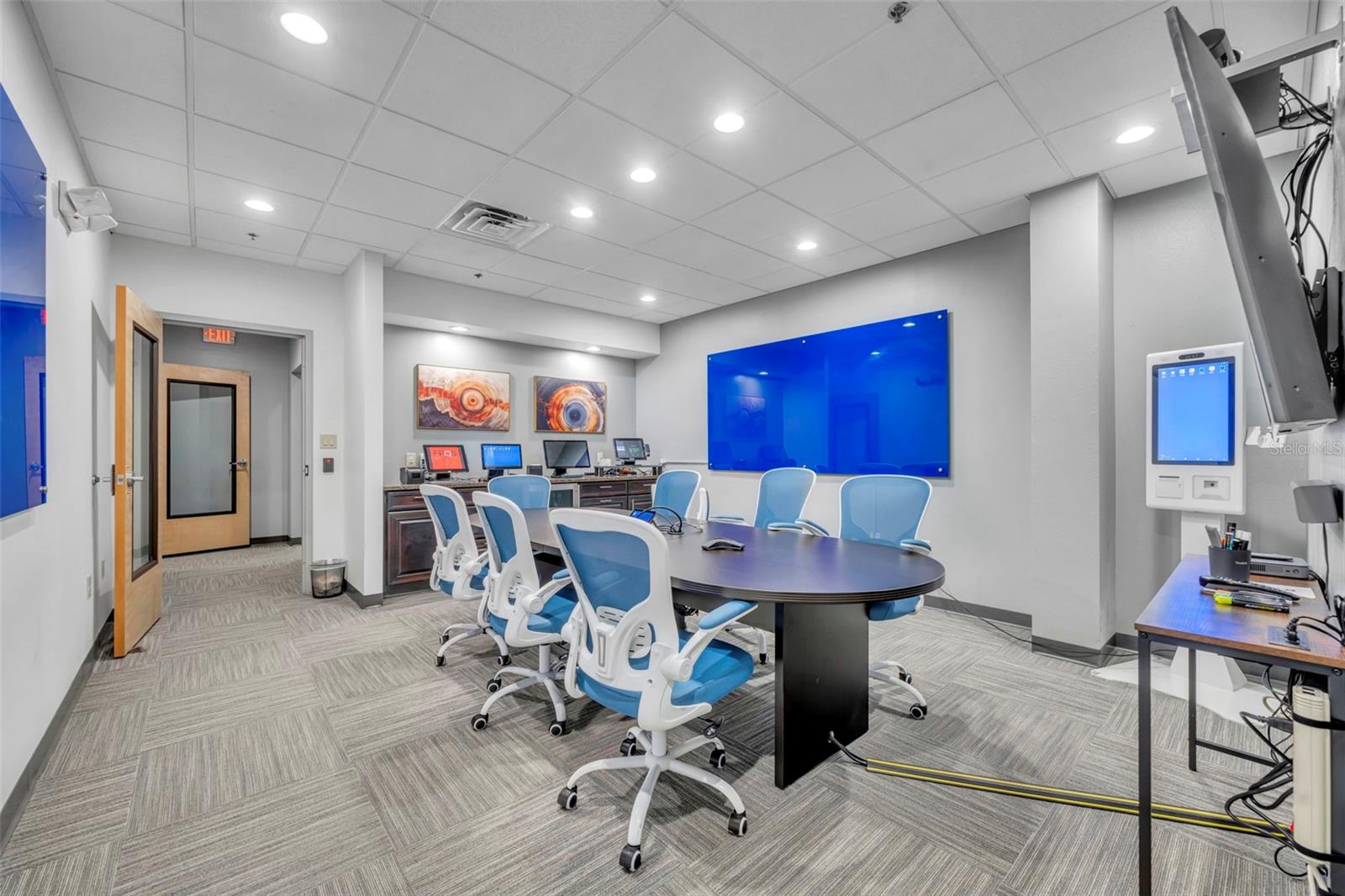 Image 22 of 77 For 265 Hunt Park Cove