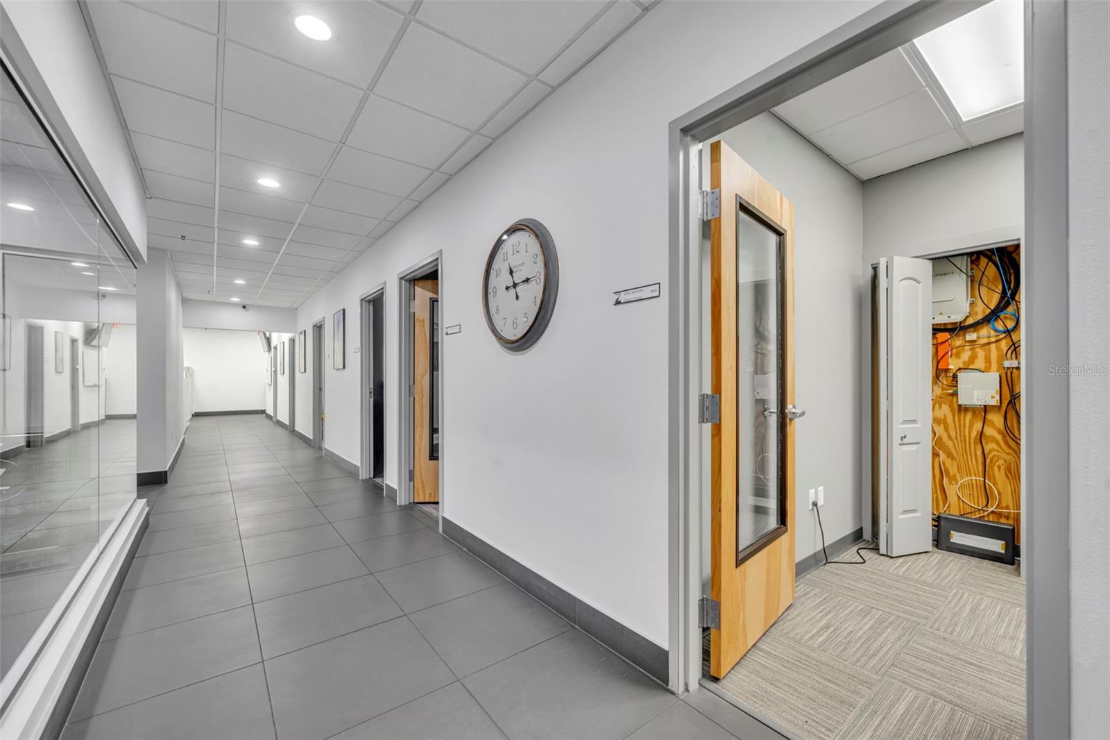 Image 26 of 77 For 265 Hunt Park Cove