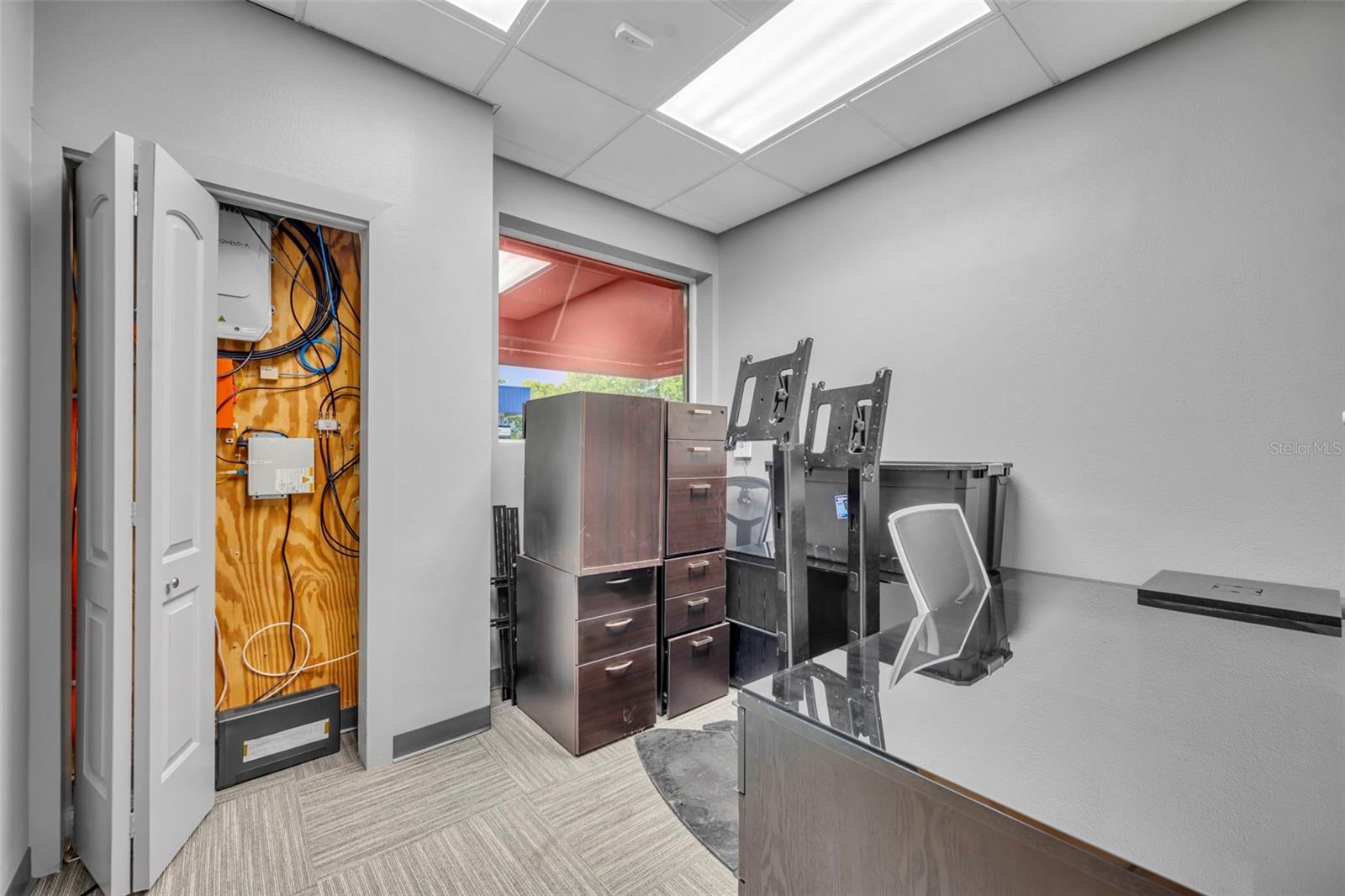 Image 27 of 77 For 265 Hunt Park Cove