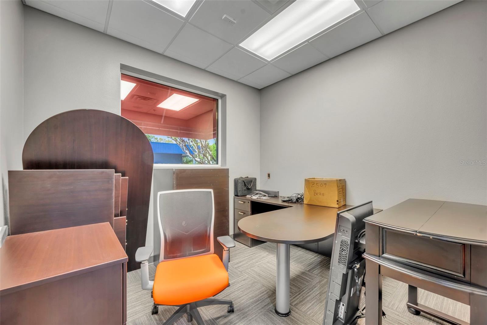 Image 28 of 77 For 265 Hunt Park Cove