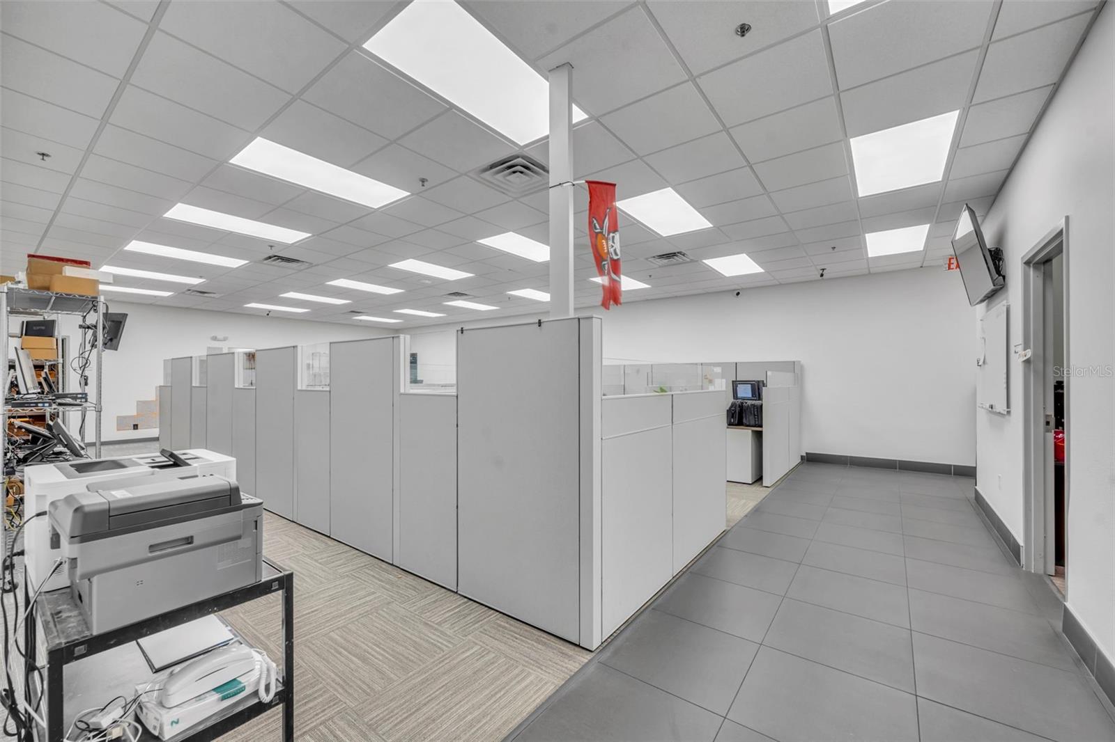 Image 34 of 77 For 265 Hunt Park Cove