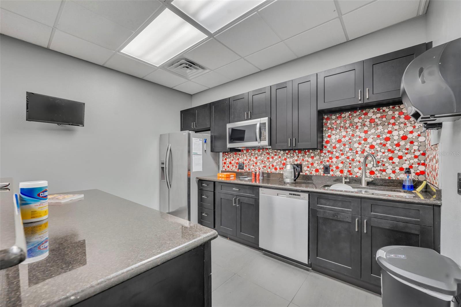 Image 42 of 77 For 265 Hunt Park Cove