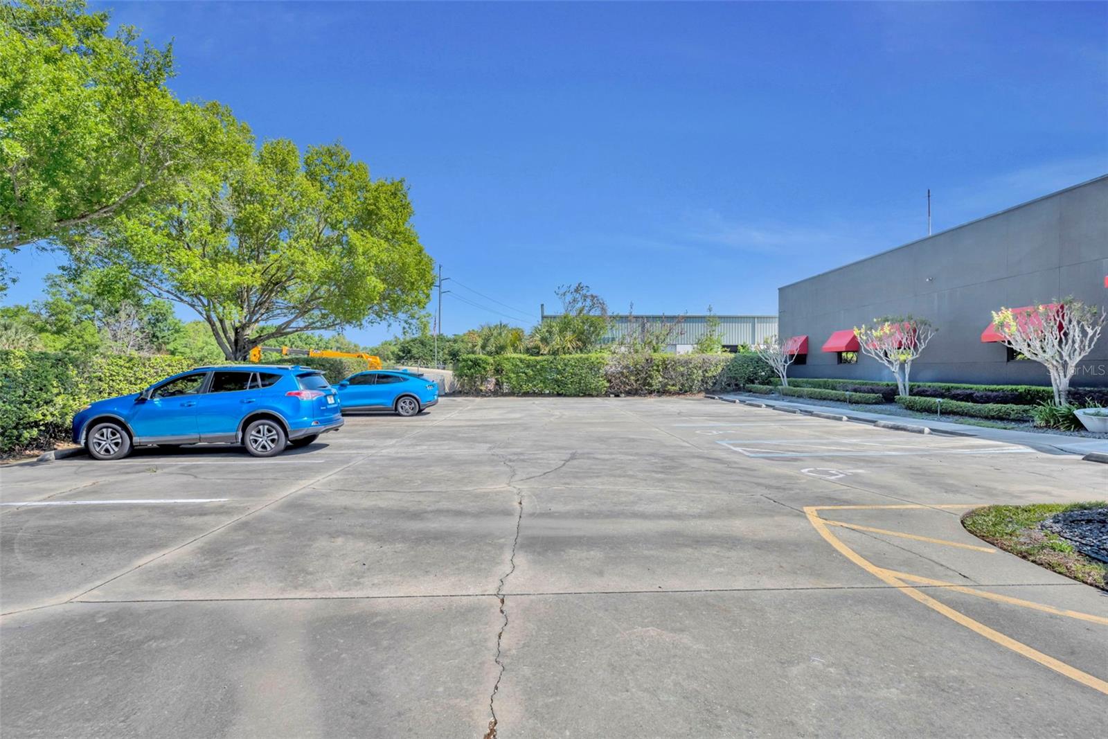 Image 49 of 77 For 265 Hunt Park Cove