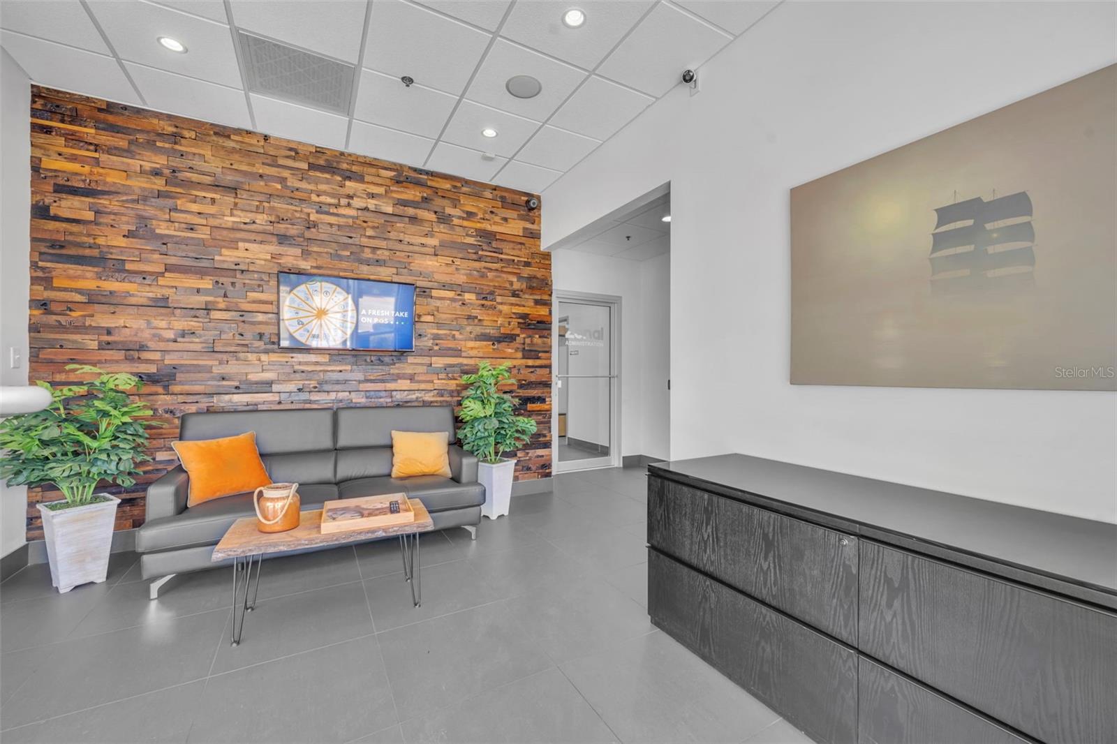 Image 6 of 77 For 265 Hunt Park Cove