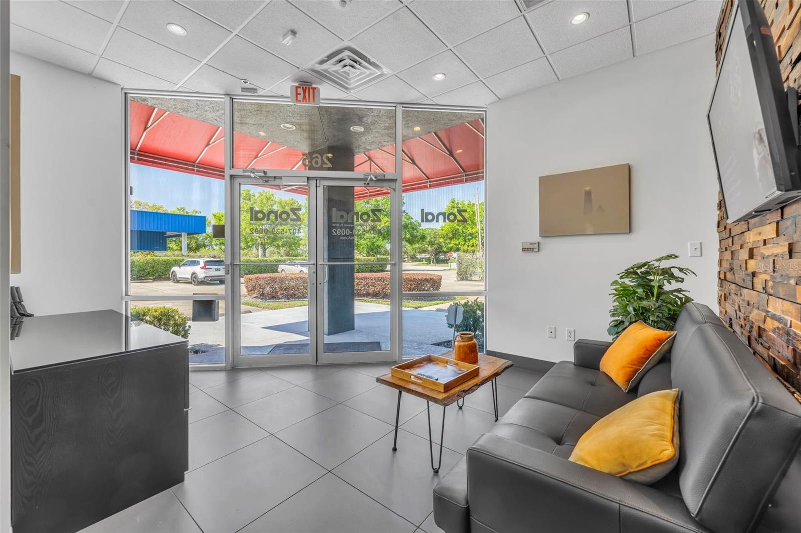 Image 8 of 77 For 265 Hunt Park Cove