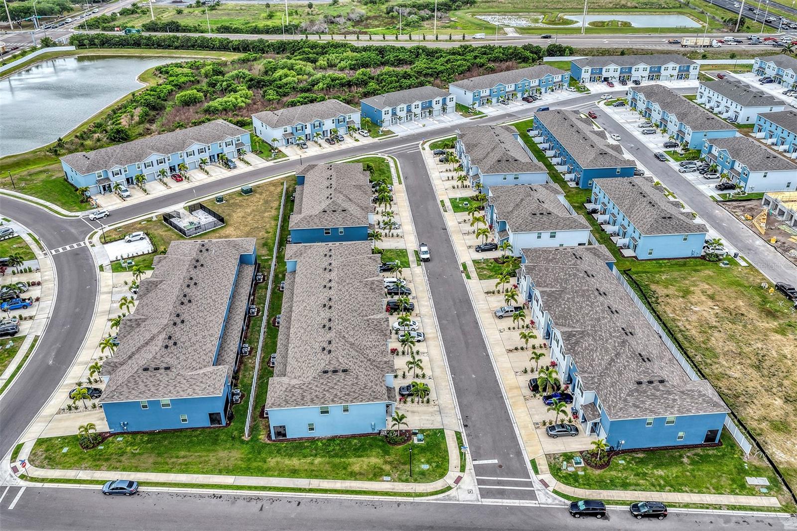 Image 27 of 35 For 4015 Blue Banks Lane