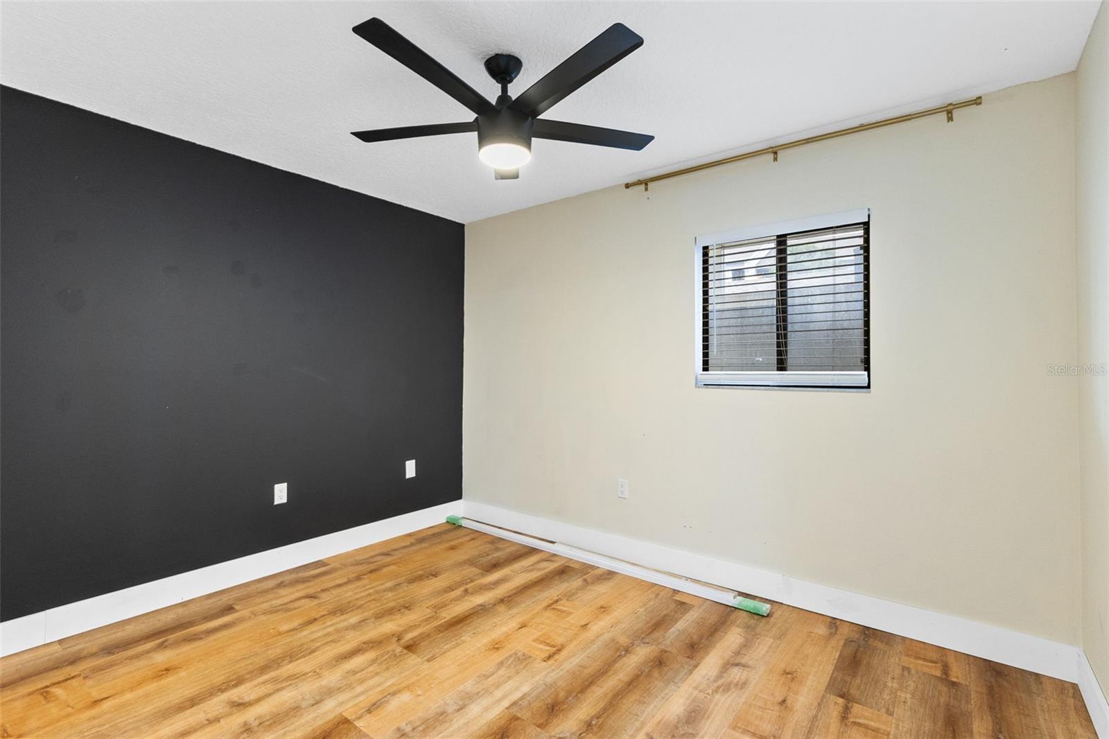 Image 12 of 29 For 4101 Fairview Vista Point 131