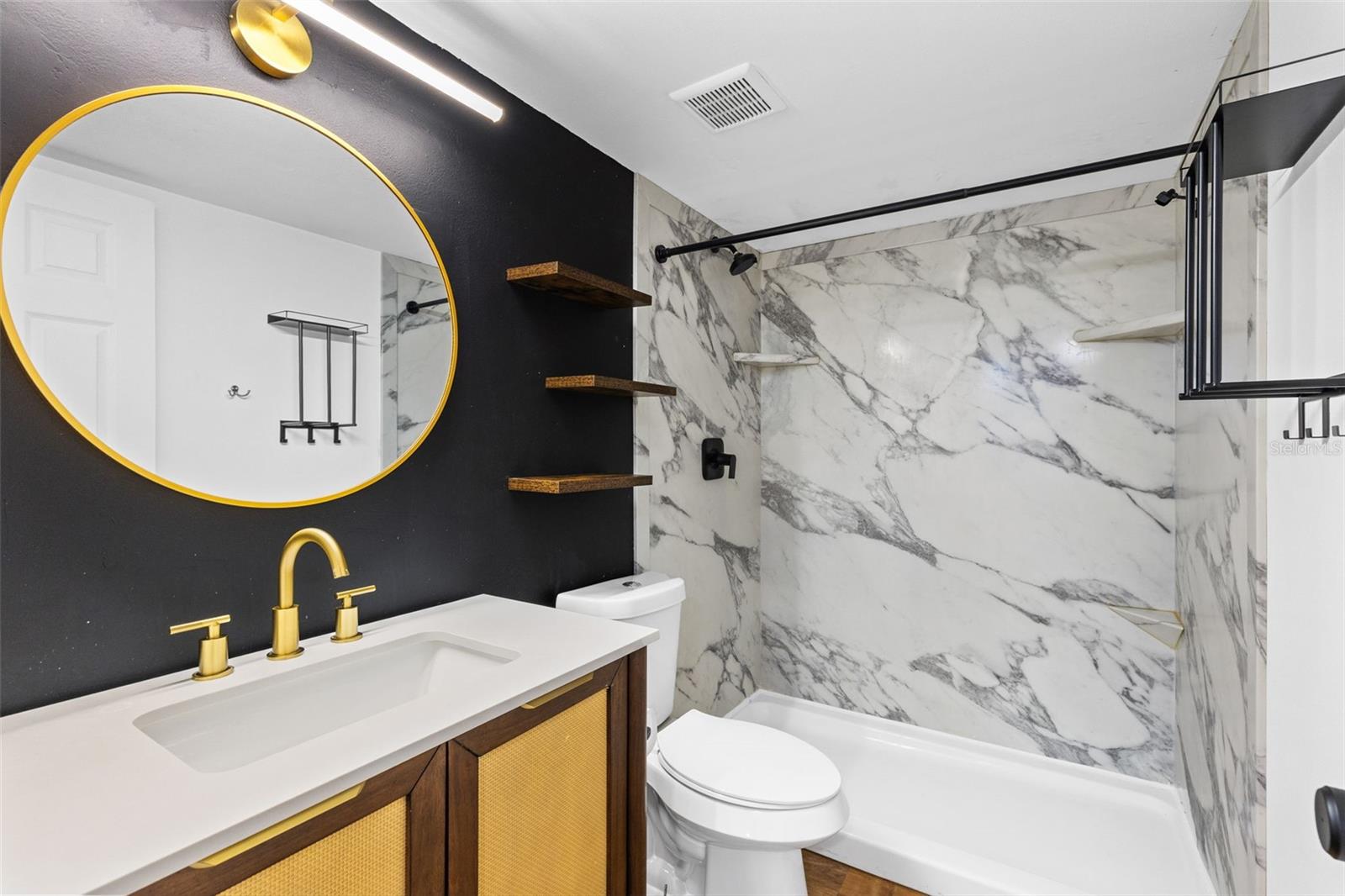 Image 13 of 29 For 4101 Fairview Vista Point 131