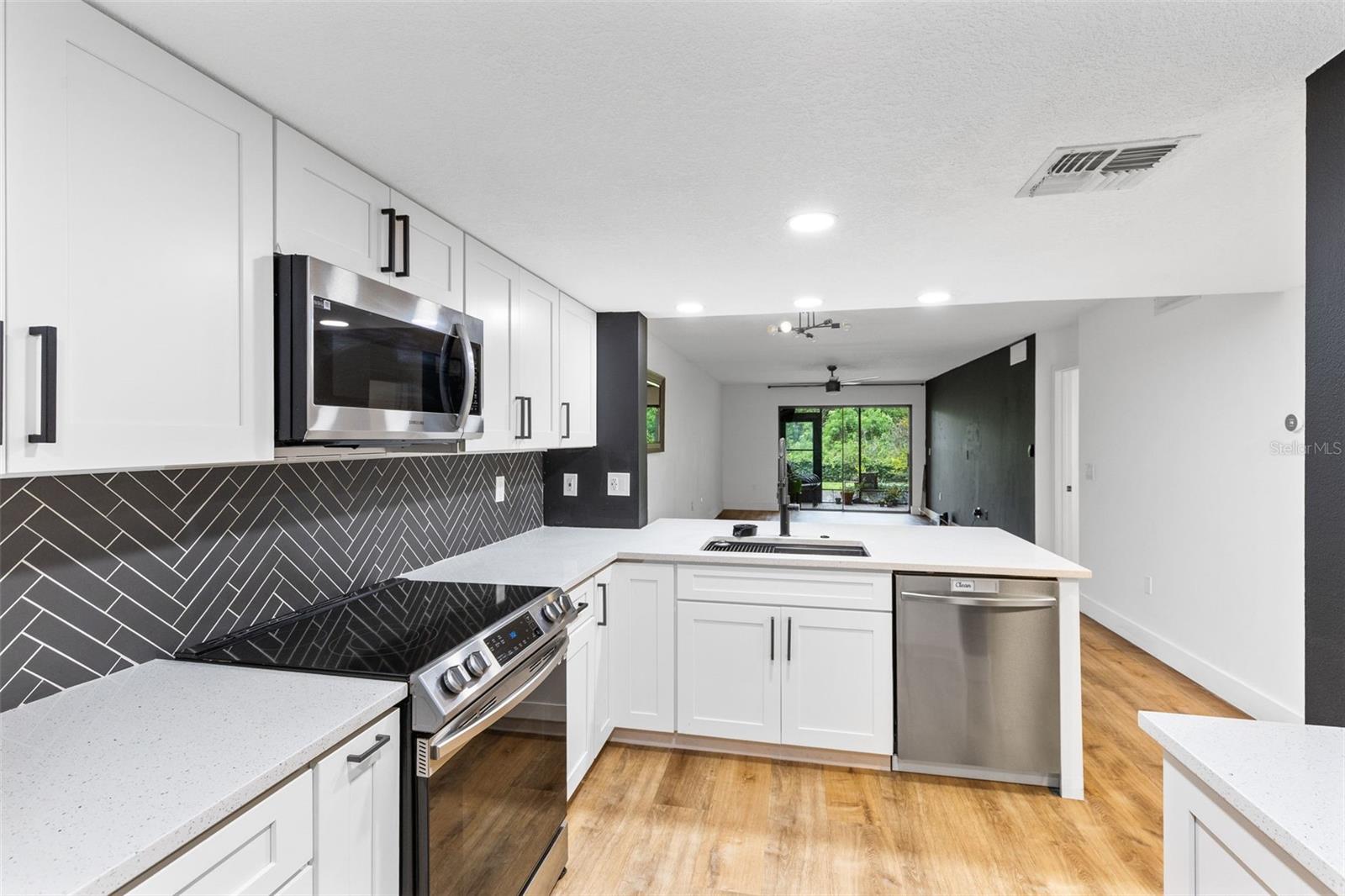 Image 5 of 29 For 4101 Fairview Vista Point 131