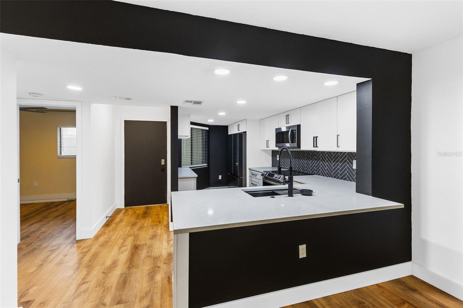 Image 7 of 29 For 4101 Fairview Vista Point 131