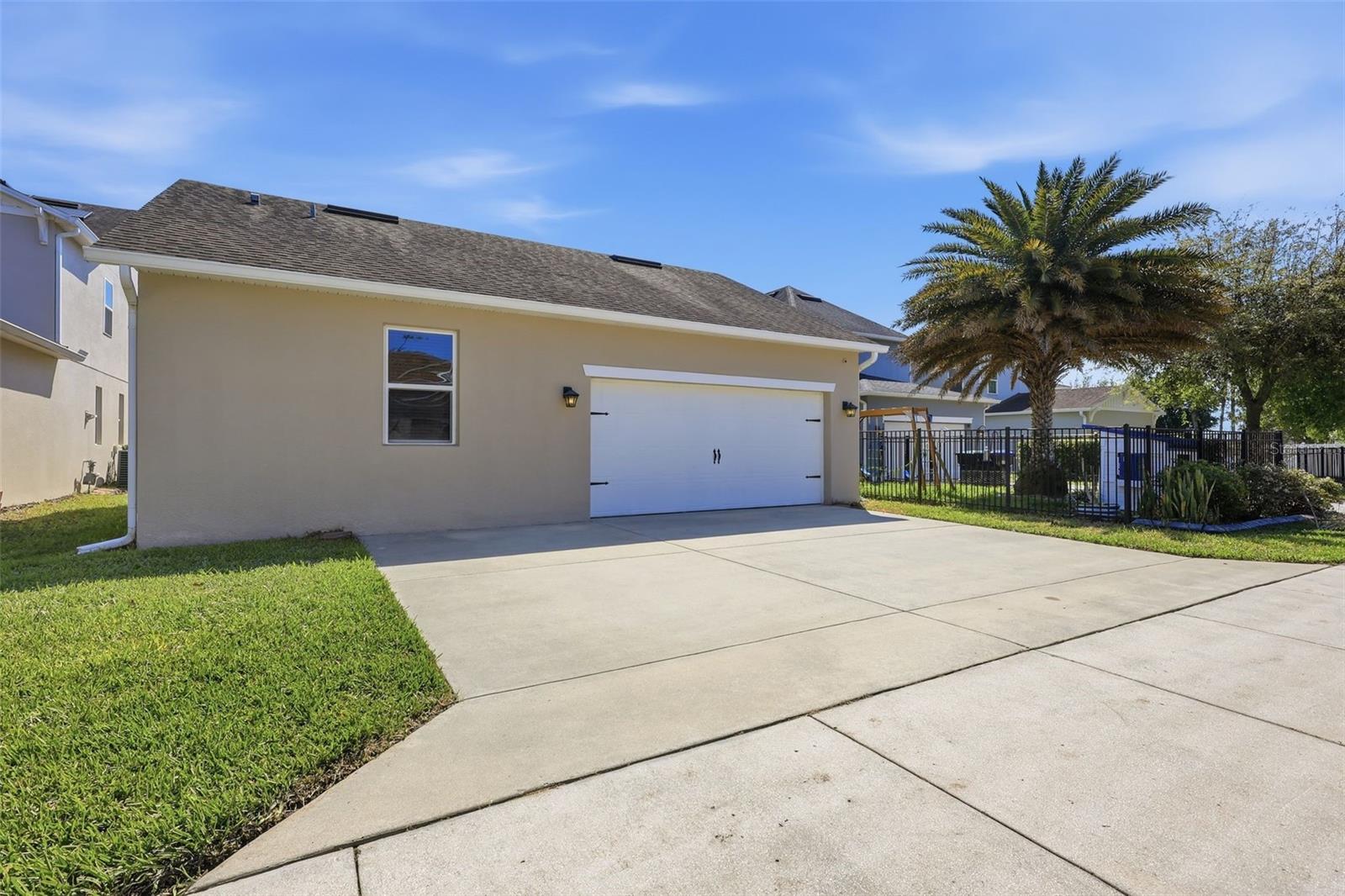 Image 37 of 56 For 14834 Bahama Swallow Boulevard