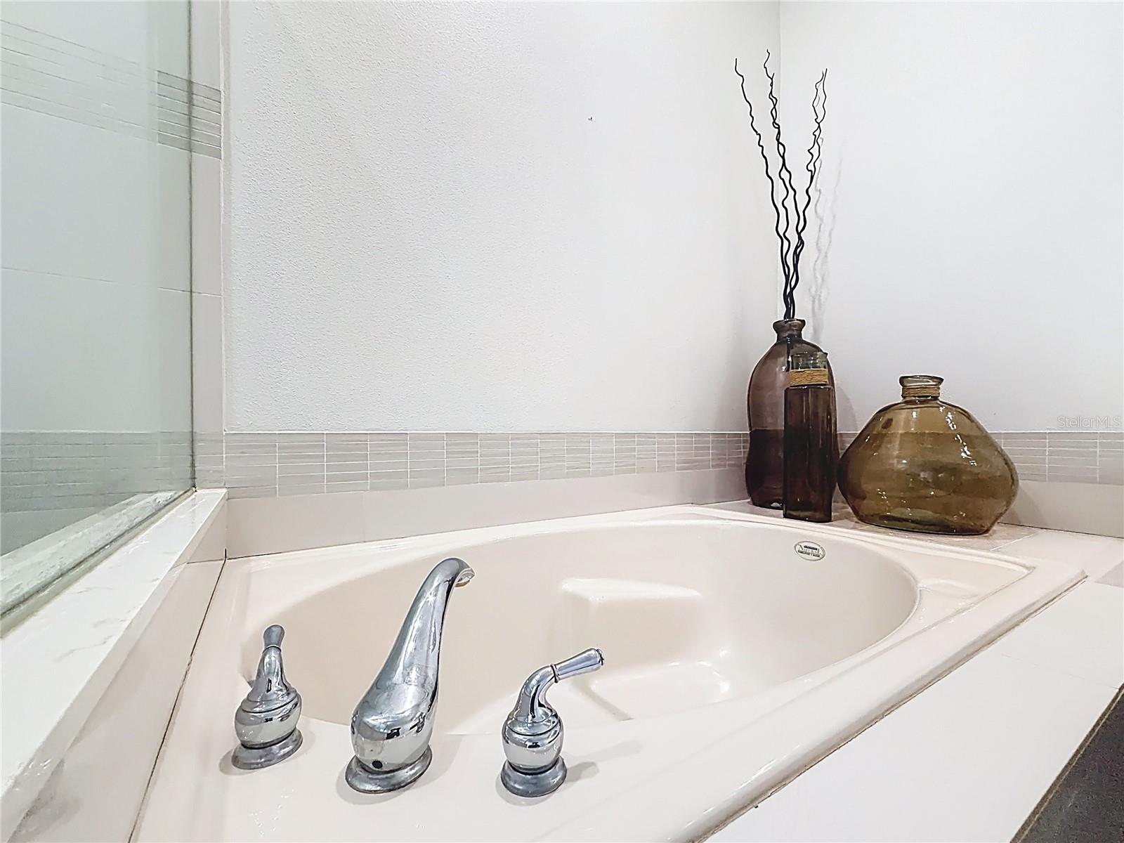 Image 32 of 49 For 11438 Arborside Bend Way