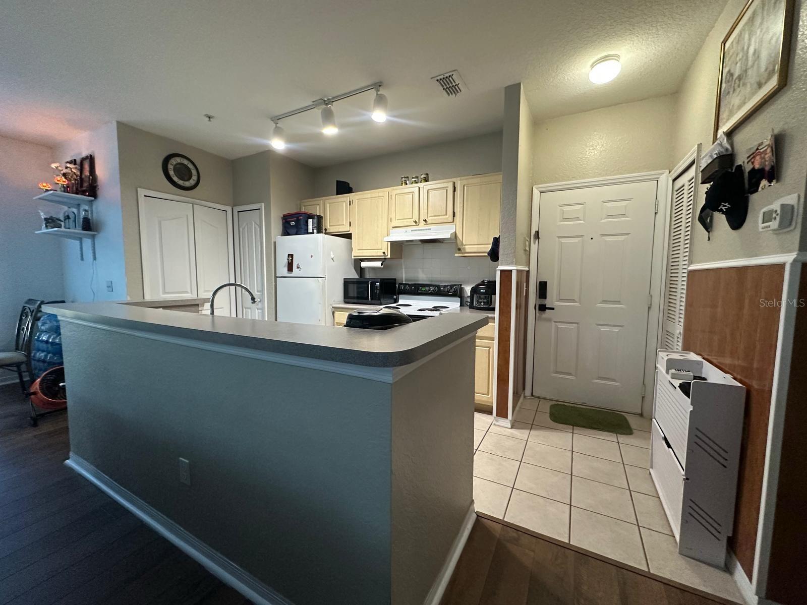 Image 6 of 15 For 2718 Maitland Crossing Way 207