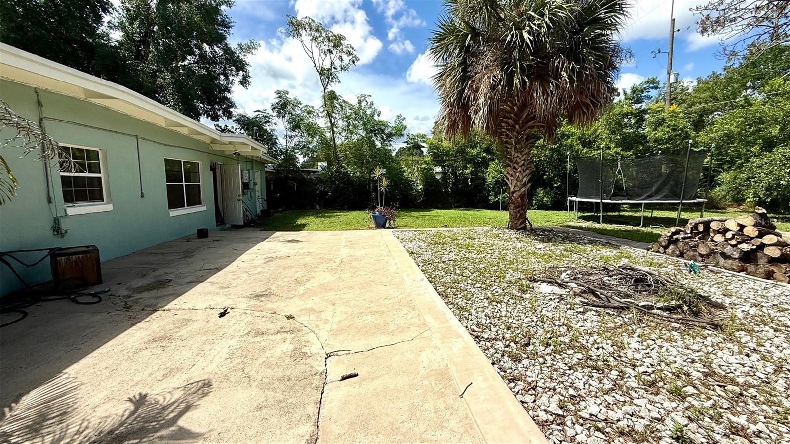 Image 16 of 17 For 1916 Hastings Street