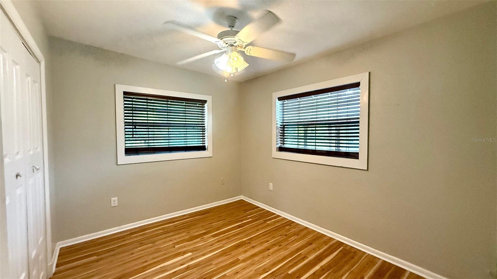 Image 6 of 17 For 1916 Hastings Street