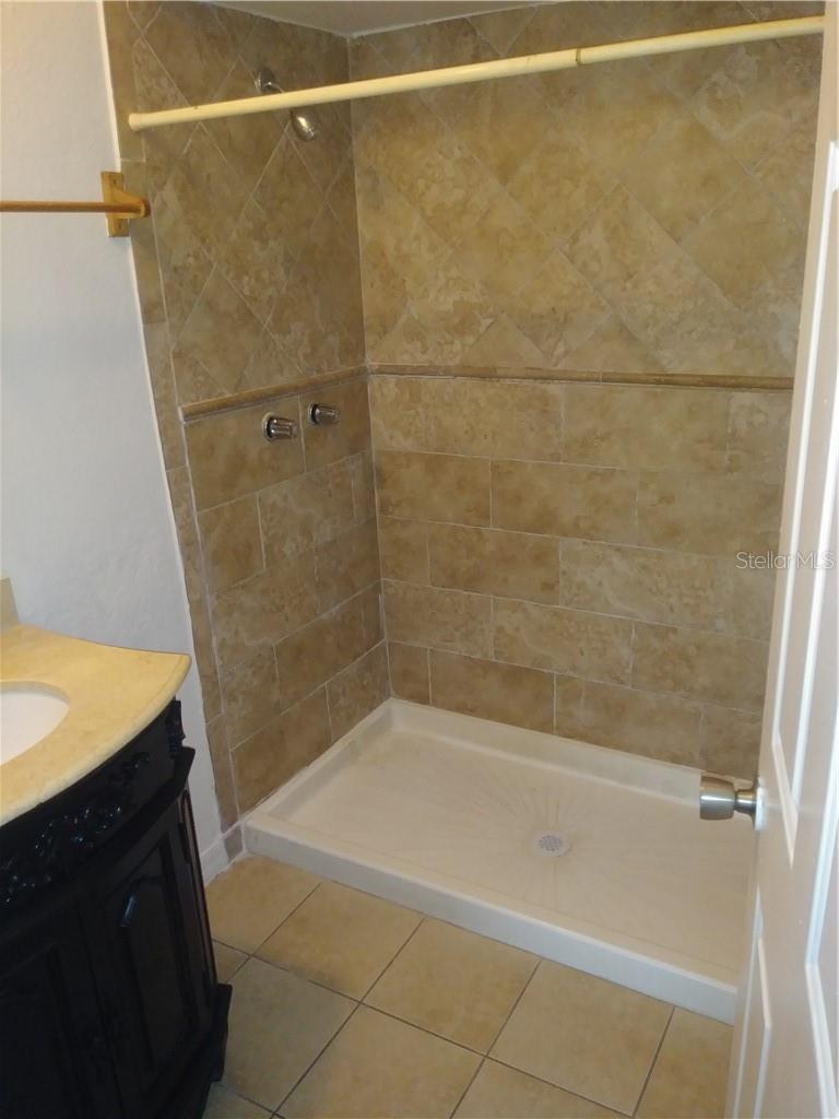 Image 8 of 12 For 4148 Versailles Drive 4148