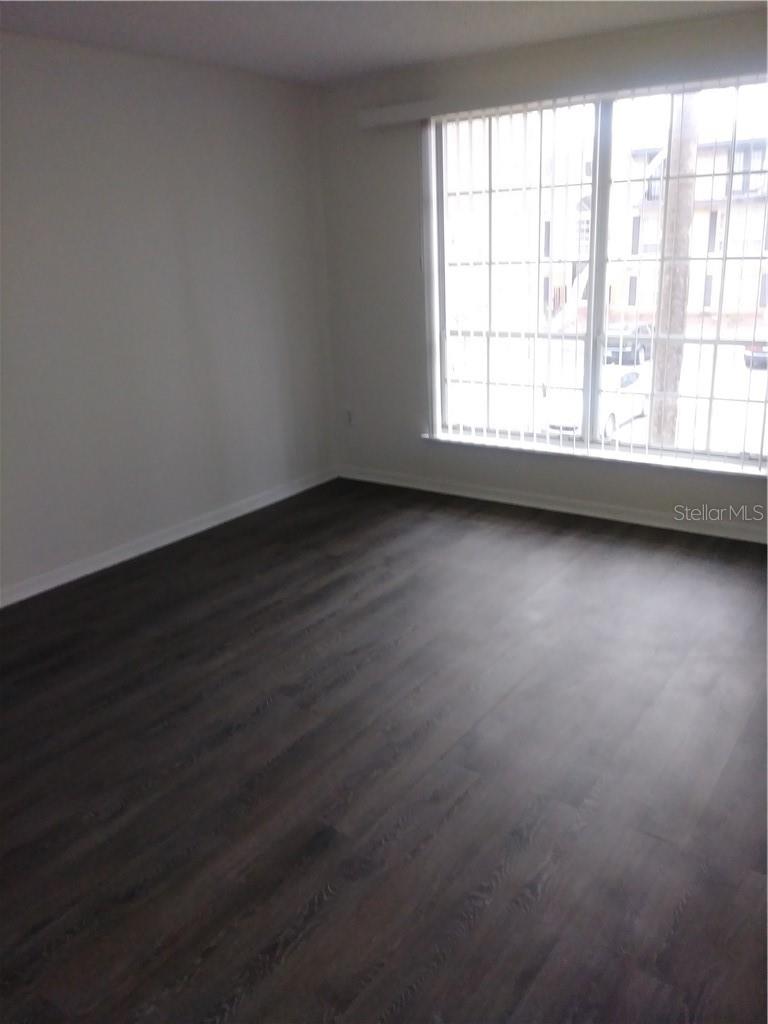 Image 9 of 12 For 4148 Versailles Drive 4148