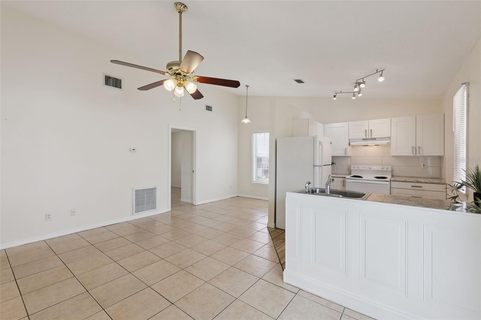 Image 6 of 18 For 212 Ridgecrest Loop