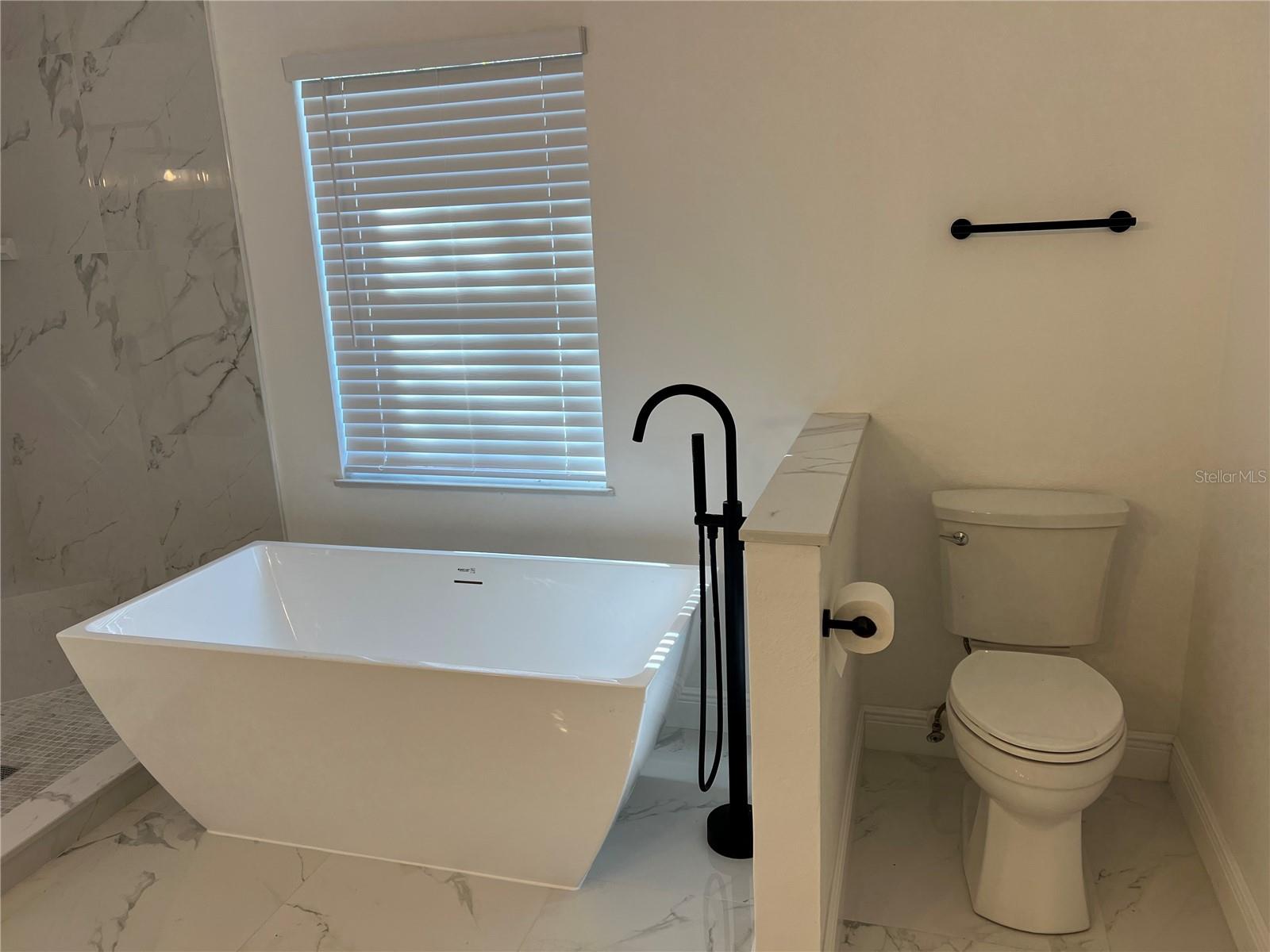 Image 17 of 52 For 2477 Thacker Trail