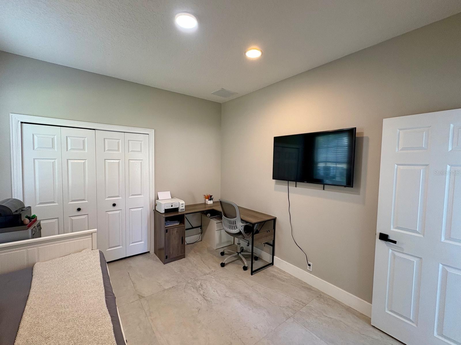 Image 18 of 28 For 11531 Claymont Circle