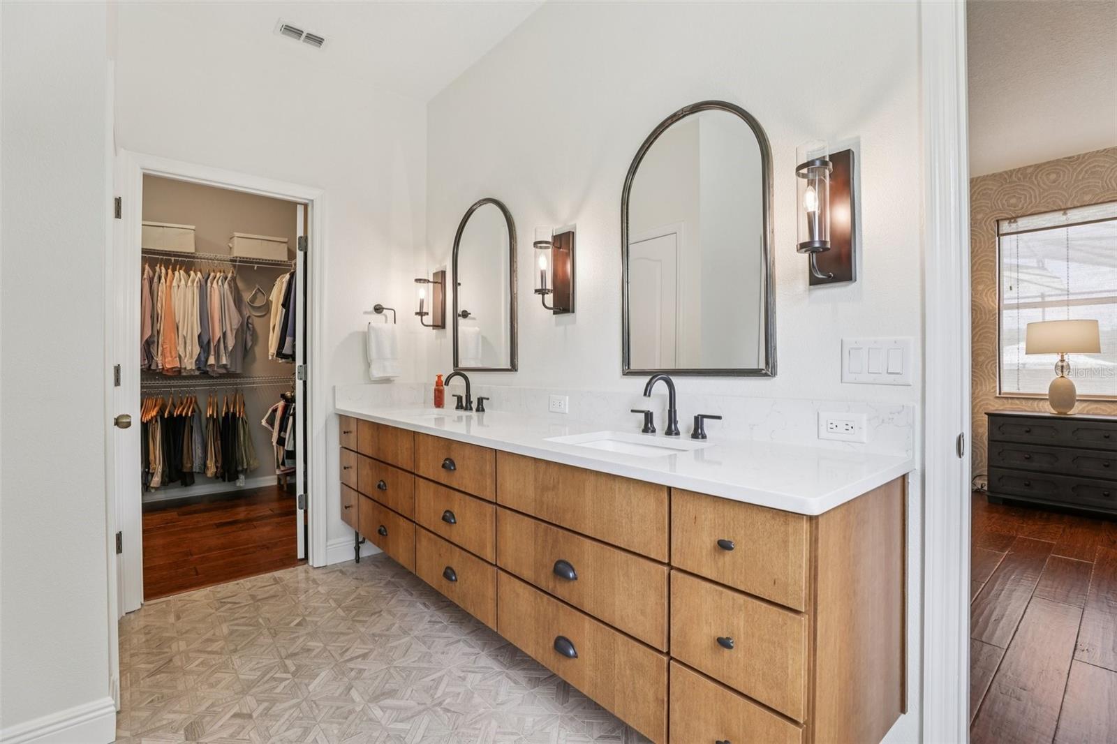 Image 18 of 45 For 3120 Park Meadow Drive