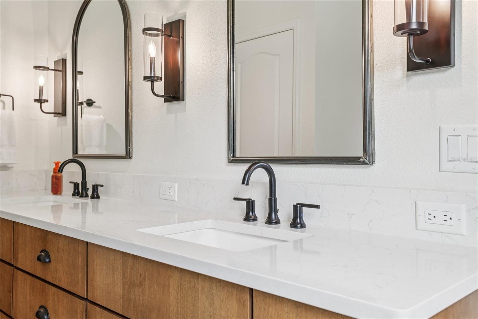 Image 19 of 45 For 3120 Park Meadow Drive