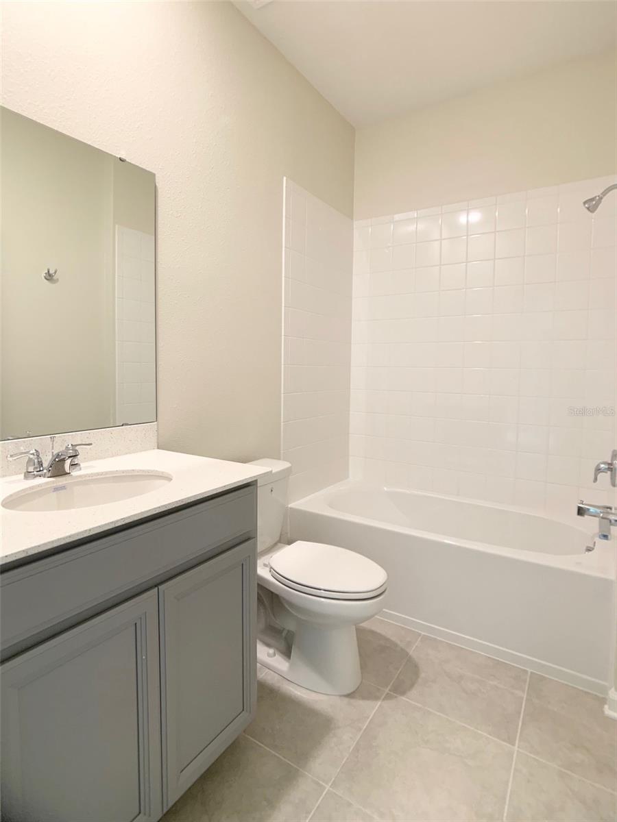 Image 10 of 20 For 16440 Champlain Street