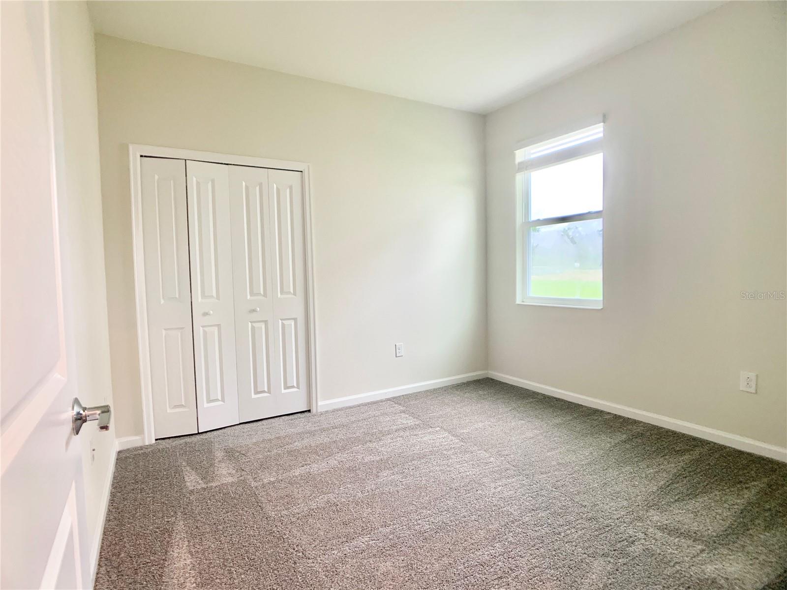 Image 11 of 20 For 16440 Champlain Street