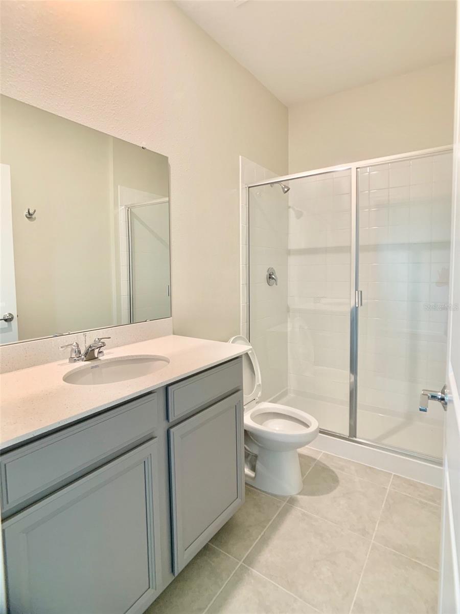 Image 17 of 20 For 16440 Champlain Street