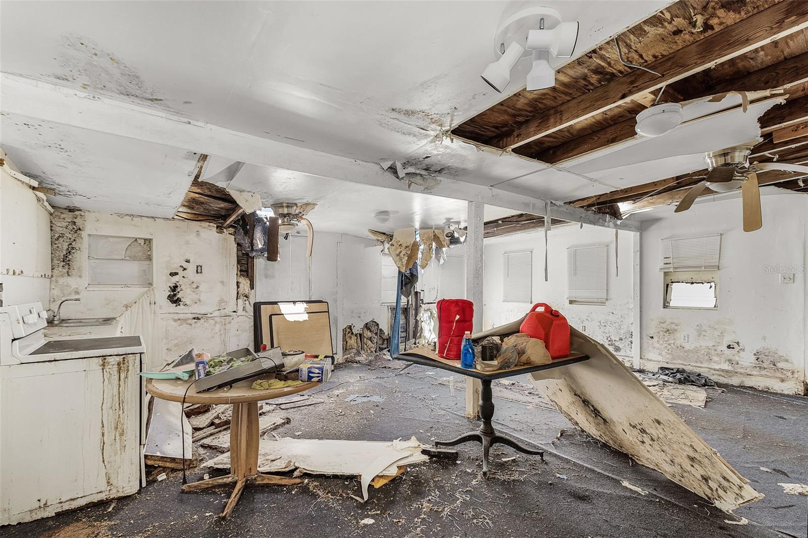 Image 14 of 29 For 23090 Railroad Avenue