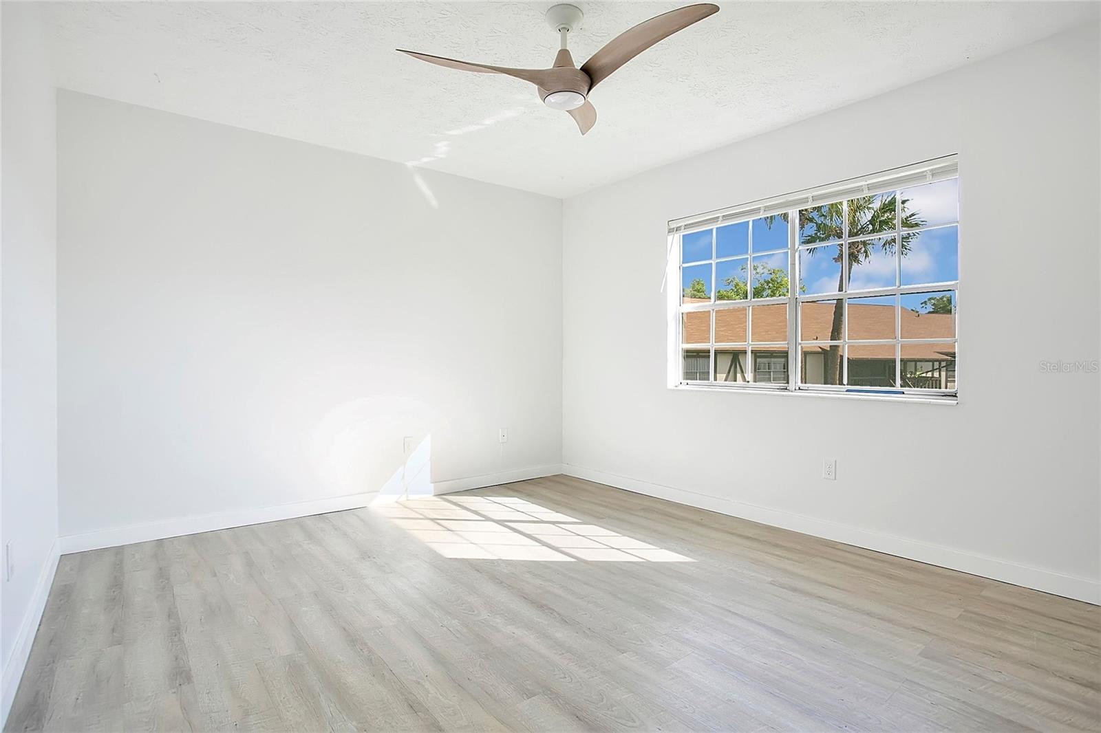 Image 10 of 26 For 5407 Hansel Avenue G12