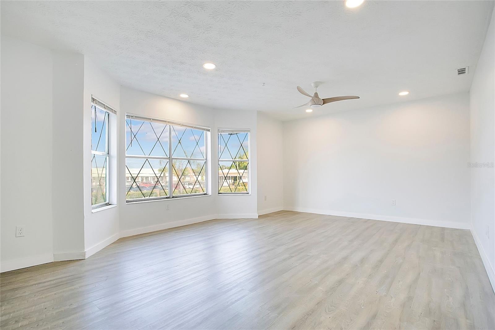 Image 3 of 26 For 5407 Hansel Avenue G12