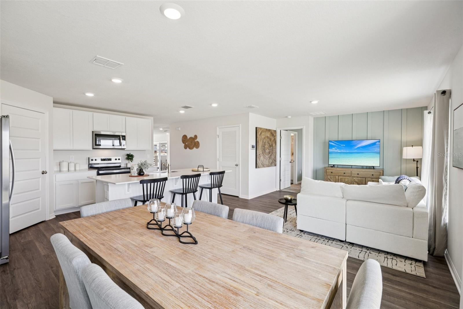 Image 10 of 35 For 734 Greenway Boulevard