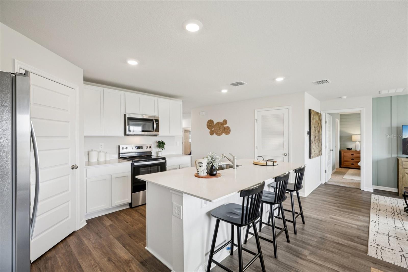 Image 16 of 35 For 734 Greenway Boulevard