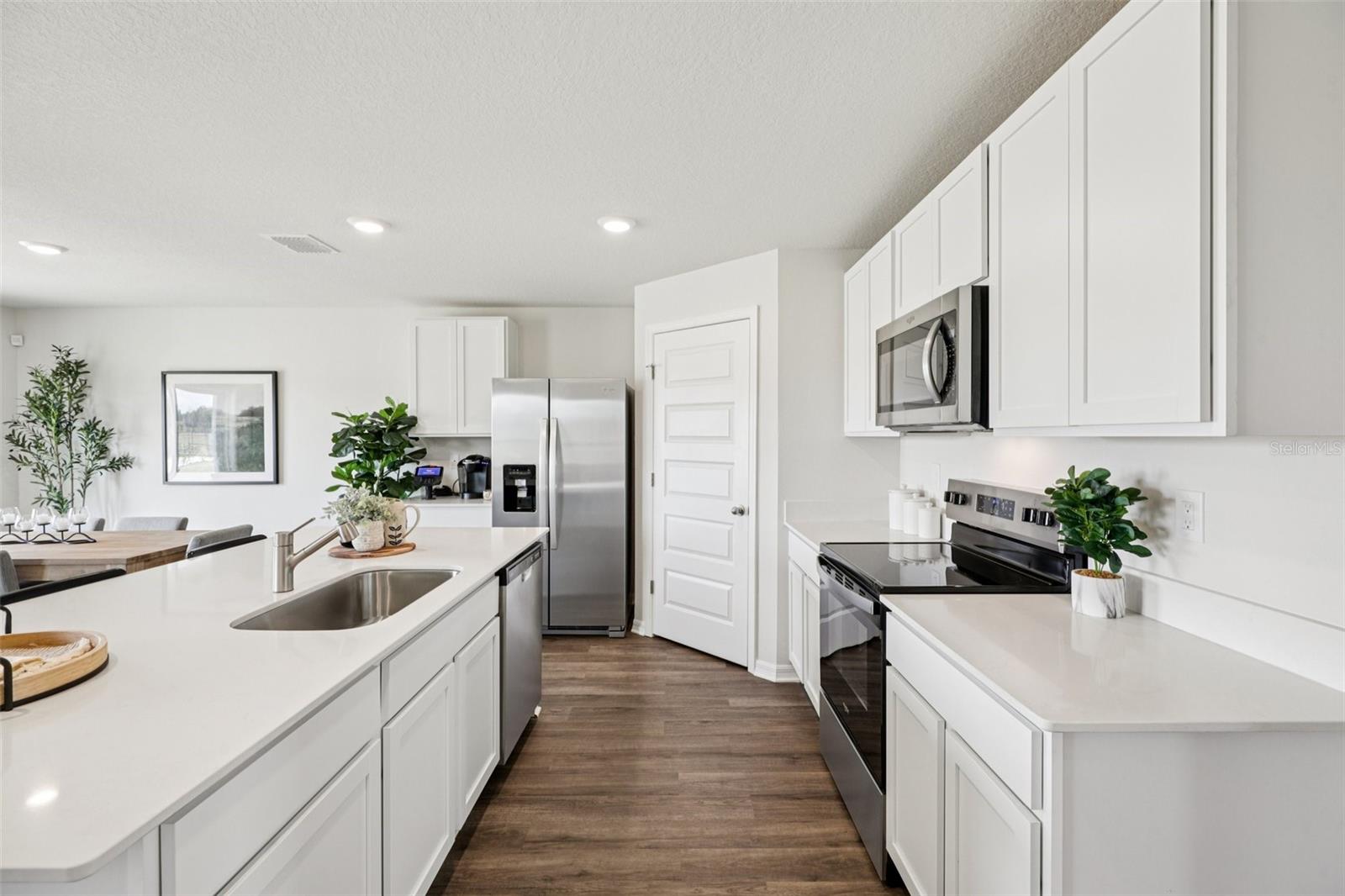 Image 19 of 35 For 734 Greenway Boulevard