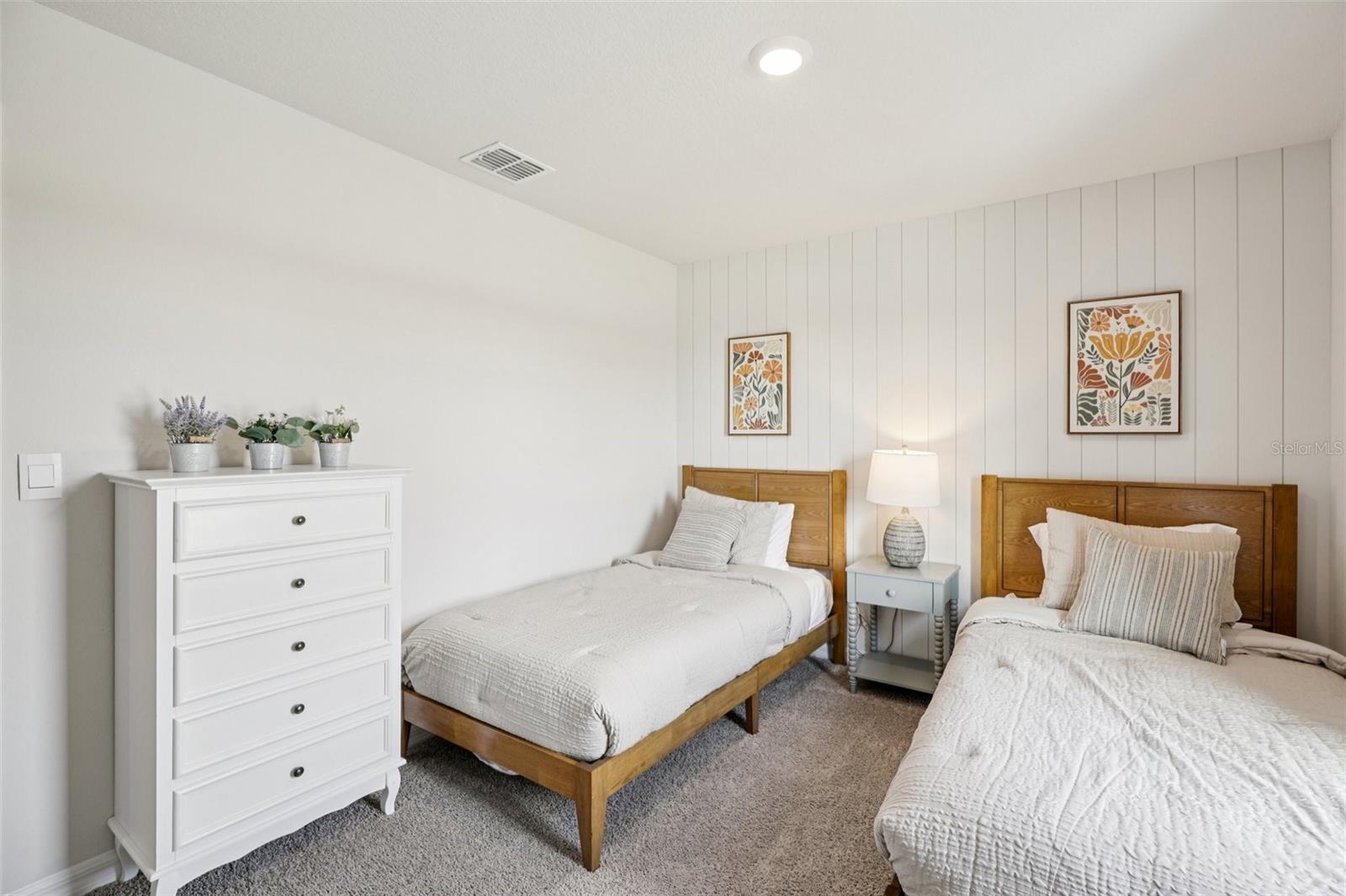 Image 21 of 35 For 734 Greenway Boulevard