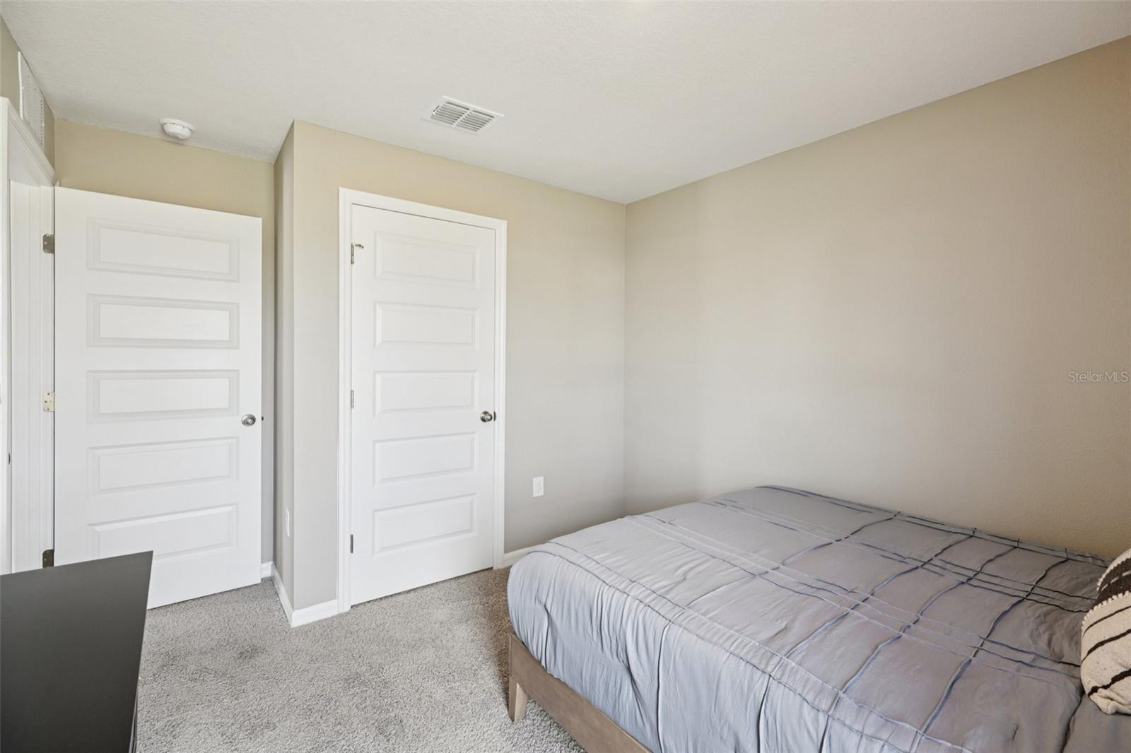 Image 25 of 35 For 734 Greenway Boulevard