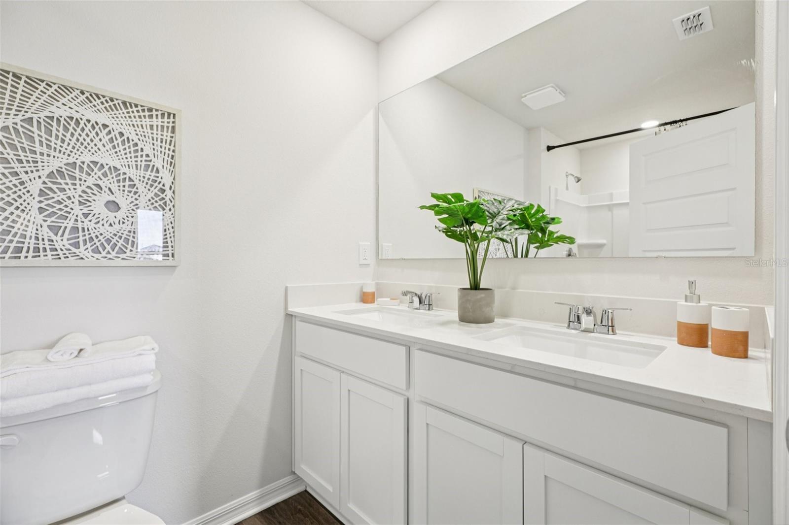 Image 33 of 35 For 734 Greenway Boulevard